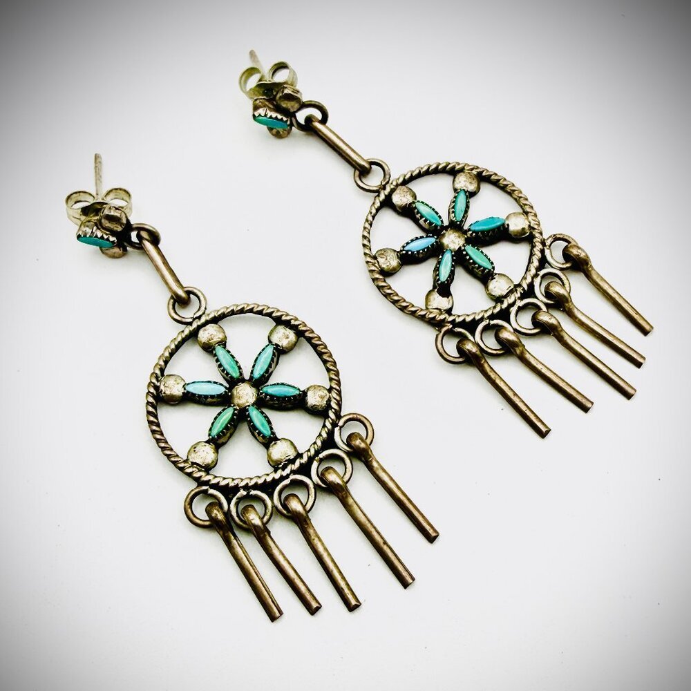 VINTAGE ZUNI STERLING TURQUOISE NEEDLEPOINT EARRINGS